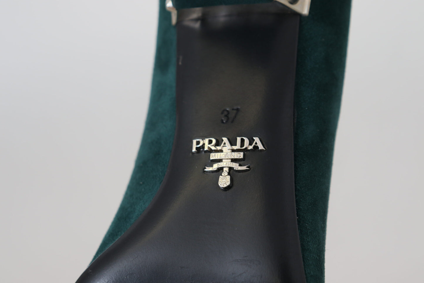 Prada Elegant Green Suede Heels Pumps